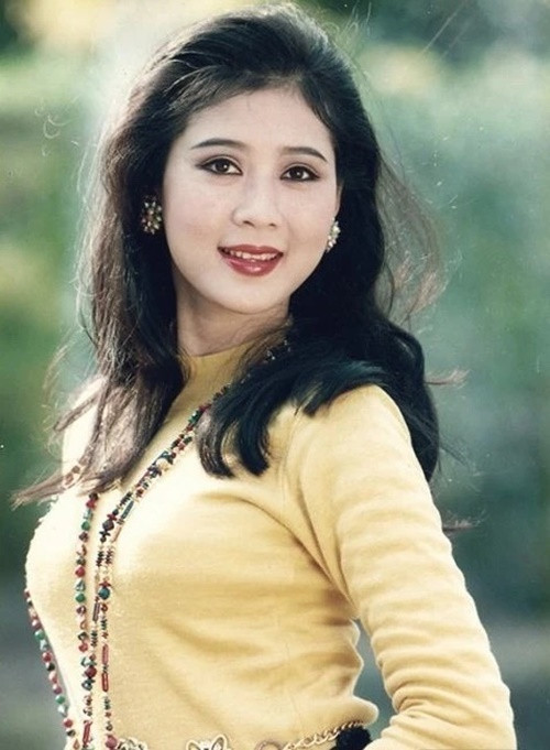 Sau Phạm Công - Cúc Hoa, Diễm Hương đóng phim Kiều Nguyệt Nga, Tấm Cám, Tình xa, Nước mắt học trò, Sơn Tinh - Thủy Tinh, Con gái ông thứ trưởng…. Xinh đẹp, tài năng, Diễm Hương được rất nhiều khán giả yêu mến. Ảnh: Znews.