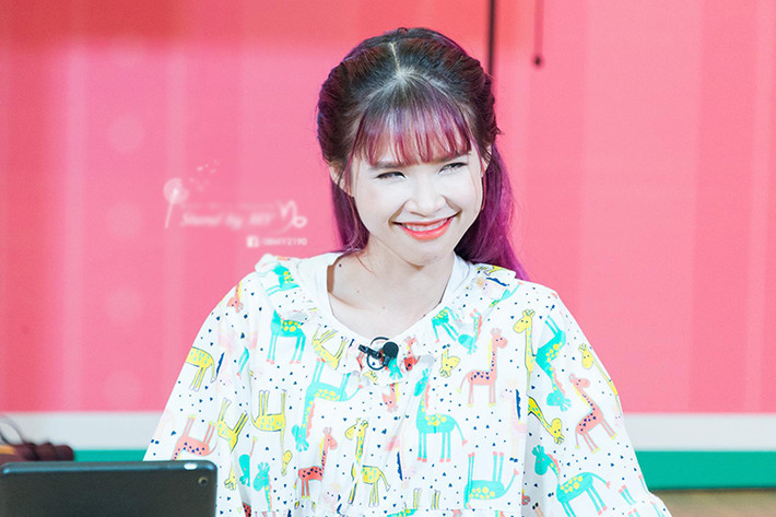 Khởi My là một trong những ca sĩ trẻ được yêu thích nhất hiện nay. Ngoài sở hữu giọng ca tài năng, cô còn là nghệ sĩ Việt giữ được hình ảnh sạch scandal. Khởi My cũng khá kín tiếng trong chuyện tình cảm. Ảnh: FBNV