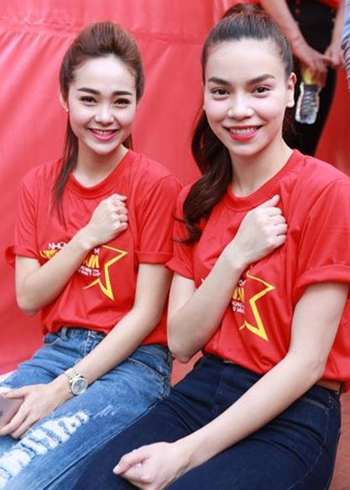 Tham gia các sự kiện, Minh Hằng và Hồ Ngọc Hà luôn vui vẻ chụp ảnh kỷ niệm cùng nhau. Ảnh: Một thế giới