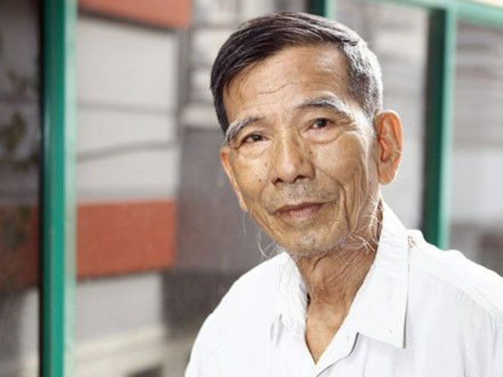 NSND Trần Hạnh là một trong những sao Việt qua đời đầu năm 2021. Ông từ biệt cõi trần ở tuổi 92. Cô Hồng - con dâu cố nghệ sĩ cho biết, ông ra đi thanh thản. Đám tang của nghệ sĩ Trần Hạnh diễn ra vào sáng ngày 6/3, sau đó đưa đi hỏa táng. Ảnh: Tiền Phong