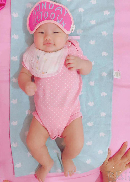 Bé Bồ Câu là con gái Phan Như Thảo và đại gia Đức An. Nhóc tì chào đời ngày 2/11/2016 trong niềm hạnh phúc của bố mẹ. (Ảnh: FBNV)