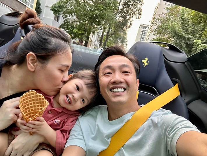 Dù rời showbiz đã lâu nhưng cuộc sống của nữ ca sĩ vẫn nhận được sự quan tâm của nhiều khán giả.