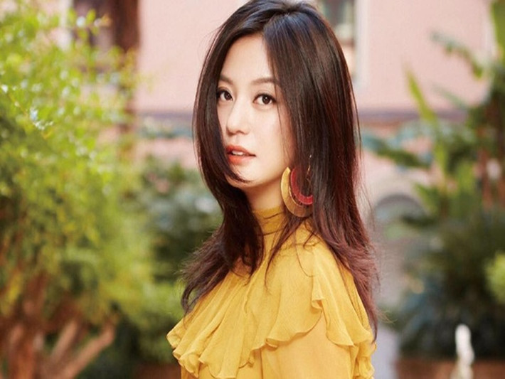 Năm 2018, trong danh sách Nữ tỷ phú tự thân (Hurun Global Self-Made Women Billionaires List 2018) do Viện nghiên cứu Hurun (trụ sở tại Thượng Hải, Trung Quốc) công bố, Triệu Vy đứng thứ 100 trong tổng số 102 người.