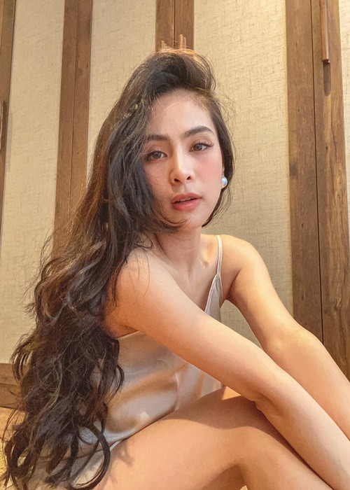 Nữ ca sĩ được khen càng đẻ càng đẹp. Về phần mình, Kiều Anh cho hay: “Chẳng phải hợp sinh con đâu, chỉ là mình đã tự tìm hiểu kỹ xem cơ thể mình thiếu gì, cần gì và đáp ứng ngay sau khi sinh em Tomyum thôi!".