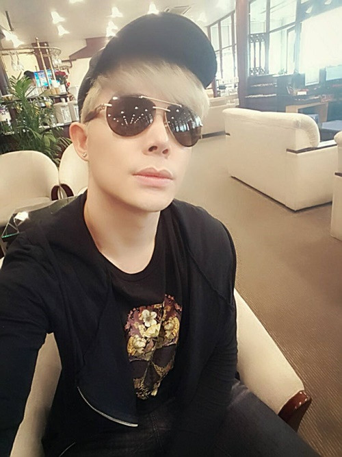 “Sự nghiệp của Leto đang quá rạng rỡ, cô ấy xứng đáng được quyền khai thác mọi cơ hội sự nghiệp đó và tôi sẽ không để mình trở thành nguyên nhân khiến cô ấy phải hy sinh sự nghiệp đầy tiềm năng ấy”, anh chia sẻ trên Znews. Ảnh: FBNV.