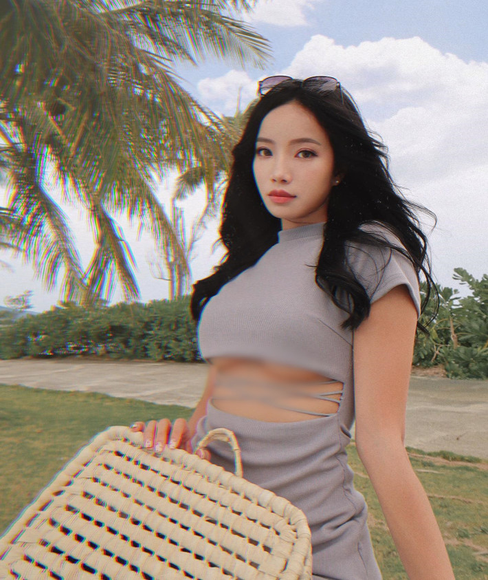 Esther là huấn luyện viên thể hình chuyên nghiệp.
