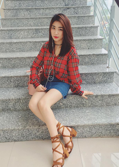 Chuyện tình cảm giữa Hòa Minzy và Công Phượng từ lúc bắt đầu cho đến khi chia tay đã gặp nhiều sóng gió đến từ phía gia đình nam cầu thủ và một bộ phận cư dân mạng.