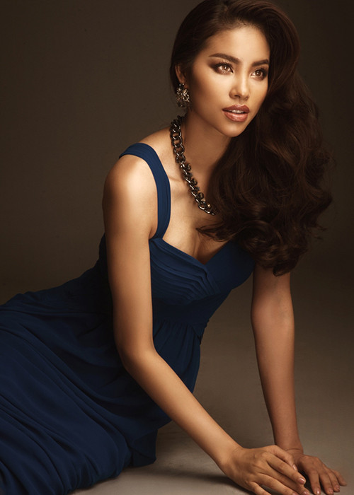 Hoa hậu Hoàn vũ Việt Nam 2015 còn liên tục nhận được những lời mời dự sự kiện, làm giám khảo chương trình truyền hình thực tế và trở thành gương mặt đại diện của các nhãn hàng lớn.