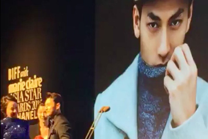 Đáng chú ý, Isaac được xướng tên ở giải thưởng “A rising star” (Ngôi sao mới) do Liên hoan phim Quốc tế Busan và tạp chí Marie Claire tổ chức. Chính bản thân nam ca sĩ cũng vô cùng ngờ khi được vinh danh. (Ảnh: Người lao động)