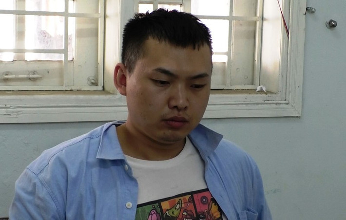 Tại cơ quan công an, ngoài việc thừa nhận dùng dây thừng siết cổ cô gái họ Bao (30 tuổi, quốc tịch Trung Quốc) tử vong, Bình còn khai cô người yêu có tên Q.L. cũng là đồng phạm.
