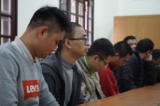 Luật sư Cường đánh giá đây là vụ án phức tạp, hoạt động tổ chức đánh bạc và đánh bạc thể hiện qua các chứng cứ điện tử. Do đó, việc chứng minh tội phạm, truy tìm dấu vết, hành vi của các đối tượng có thể gặp nhiều khó khăn.Ngoài ra, mọi tài sản, tang vật như điện thoại, máy tính, ôtô được sử dụng vào mục đích đánh bạc, tổ chức đánh bạc sẽ bị tịch thu, sung công quỹ. Các khoản tiền liên quan do phạm tội mà có cũng sẽ bị thu hồi. >>> Xem thêm video: Hà Nội: Triệt phá đường dây đánh bạc nghìn tỷ. (Nguồn: VTC) >>> Xem thêm video: Hà Nội: Triệt phá đường dây đánh bạc nghìn tỷ. (Nguồn: VTC)