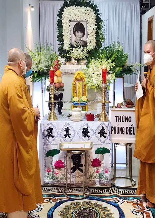 Nghệ sĩ Thanh Kim Huệ qua đời vào 13h50 ngày 23/12, ở tuổi 67. Bà mất vì bệnh ung thư. Ảnh: Dân Trí