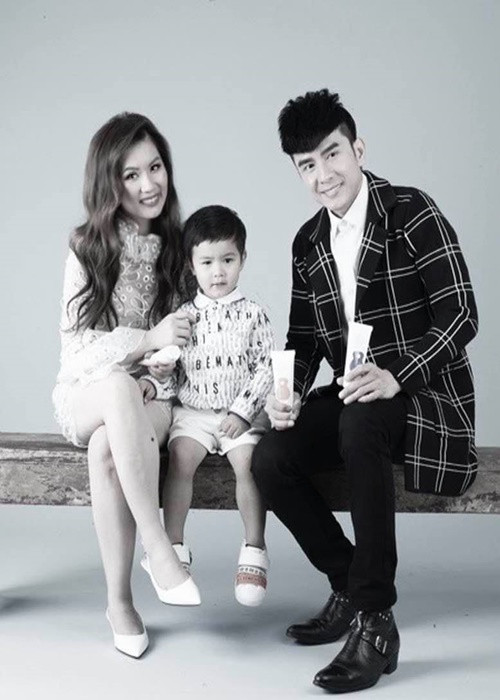 Sau khi Thủy Tiên thông báo chuyện ly hôn, Đan Trường bày tỏ, anh không muốn chuyện riêng tư của mình làm phiền khán giả. “Đan Trường mong mọi người đừng quá bận lòng về chuyện của mình”, Đan Trường nói. Ảnh: FB Thủy Tiên