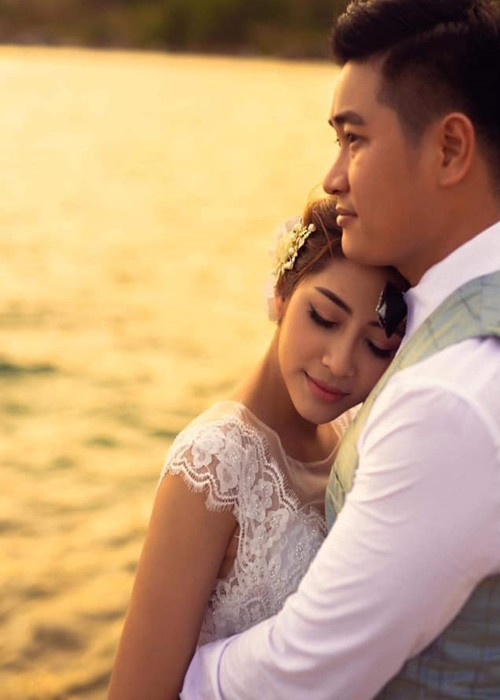 Vợ chồng Hoa hậu Đặng Thu Thảo là một trong những cặp đôi sao Việt chia tay gây ồn ào trong năm 2021. Sẽ không có gì đáng nói nếu như Thu Thảo và chồng cũ không lời qua tiếng lại. Thu Thảo bóc phốt chồng cũ ngoại tình, đánh vợ. Theo nàng hoa hậu, cô còn bị chồng cũ và nhân tình tra tấn tinh thần từ lúc mang bầu đến khi ly hôn. Ảnh: FB Đặng Thu Thảo
