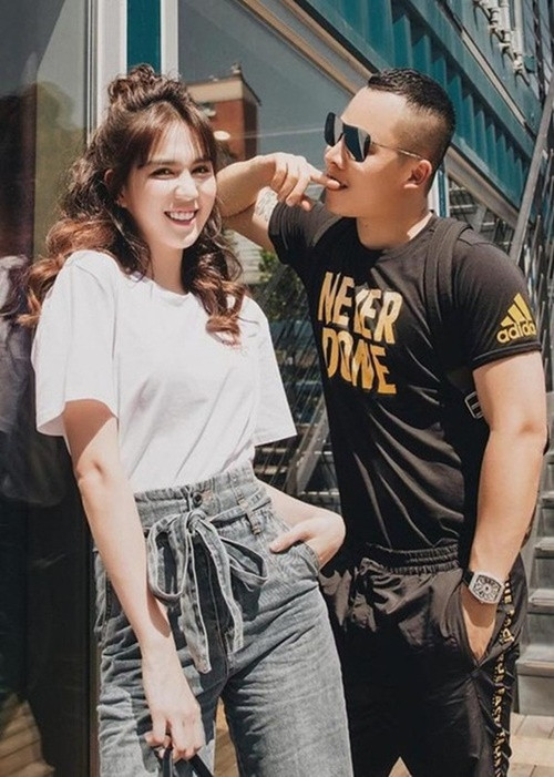 Mới đây, Vũ Khắc Tiệp bị cư dân mạng soi hủy theo dõi Ngọc Trinh trên mạng xã hội. Hơn 1 tháng trước, Ngọc Trinh cũng bị phát hiện không còn theo dõi Khắc Tiệp. Ảnh: FBNV.
