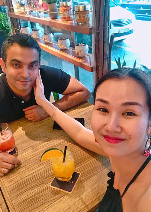 Sau vài cuộc tình đổ vỡ, Võ Hạ Trâm tìm được bến đỗ bên doanh nhân người Ấn Độ Vikas Chaudhary.