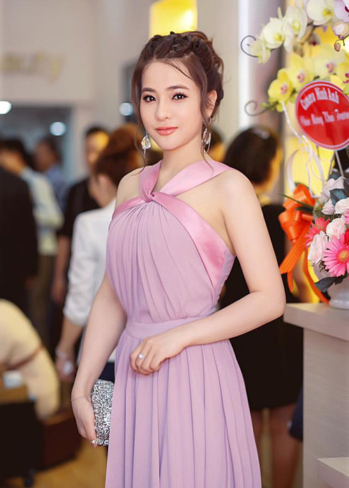 Bảo Yến không chỉ sở hữu giọng hát nội lực mà còn có ngoại hình xinh đẹp.