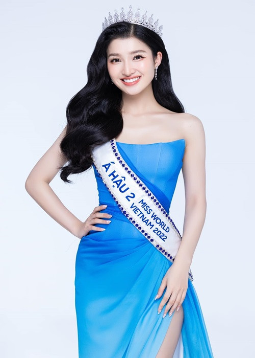 Giám đốc quốc gia Miss International Việt Nam Phạm Kim Dung vừa chính thức công bố Á hậu Phương Nhi sẽ đại diện Việt Nam chinh chiến ở cuộc thi Miss International 2023 - Hoa hậu Quốc tế 2023. Ảnh: FBNV.