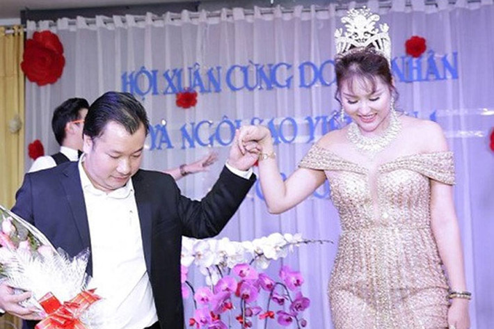 Về phía Phi Thanh Vân, hậu ly hôn Bảo Duy, cô từng công khai hẹn hò doanh nhân Triệu Văn Dương. Ảnh: Dân Việt
