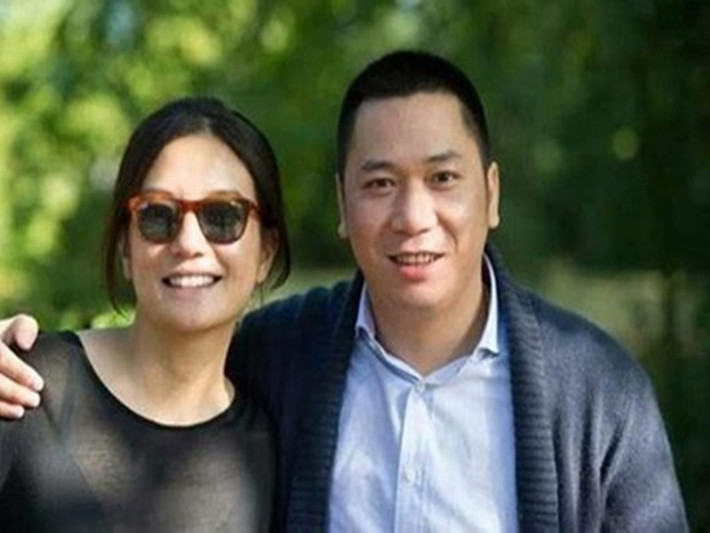 Triệu Vy và doanh nhân Huỳnh Hữu Long bí mật đăng ký kết hôn vào năm 2009. Đến tháng 4/2010, nàng “Tiểu Yến Tử” hạ sinh con gái Huỳnh Tân. 3 tháng sau đó, Triệu Vy mới công khai tổ ấm của mình. Ảnh: Lao động