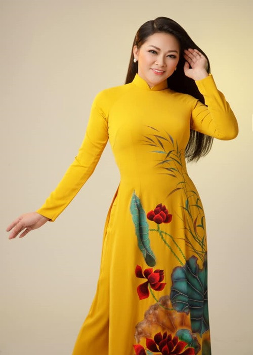 Ca sĩ Như Quỳnh phát hiện có một khối u nhỏ trong não hơn 10 năm trước. Trong cuộc phỏng vấn với Zing, cô cho biết, khối u này lành tính nhưng phải uống thuốc điều trị. Thuốc này khiến cơ thể Như Quỳnh bị tích nước, như bị sưng phù.