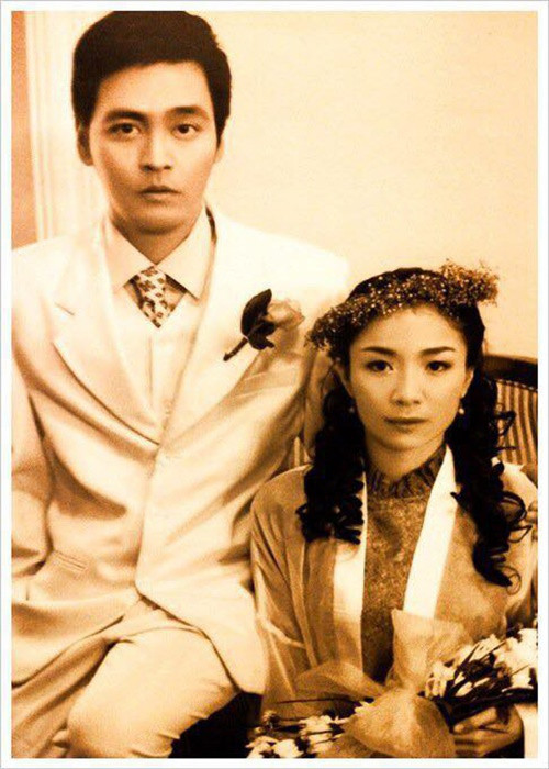 Phan Anh kết hôn vào năm 2006. Bà xã của anh tên Dương Tuấn Ngọc, không hoạt động nghệ thuật. Cả hai bằng tuổi, yêu nhau 7 năm rồi mới về chung một nhà.