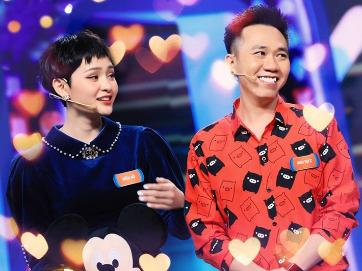 Anh Đức còn từng được Trấn Thành liên tục gán ghép với nữ ca sĩ Hiền Hồ. Ông xã của Hari Won từng nói: “Anh Đức sống mấy chục năm chỉ đợi Hiền Hồ thôi". Ảnh: Sức khỏe và đời sống