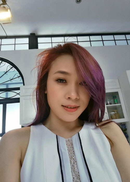 Mỹ Tâm đẹp dịu dàng khi chụp tự sướng: "Giờ mới thấy có tấm này tự chụp, mình có mập gì mấy đâu ta?".