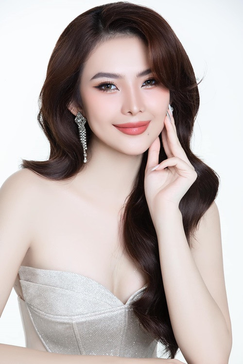 Sau Hoa hậu Việt Nam 2018, Triều Tiên ngày càng xinh đẹp, gợi cảm.
