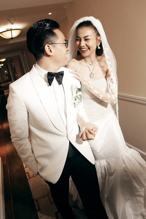 Siêu mẫu Thanh Hằng cũng đặt ra những quy định khắt khe cho khách mời dự cưới. Siêu mẫu yêu cầu khách mời xác nhận tham dự trước 4 ngày diễn ra đám cưới. Ảnh: FB Thanh Hằng.