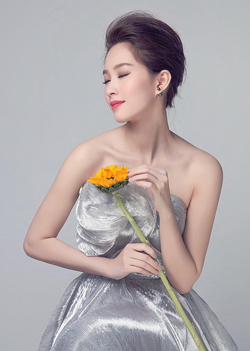Đặng Thu Thảo sở hữu gương mặt thanh tú cùng vóc dáng cân đối. Sau 5 năm đăng quang cuộc thi Hoa hậu Việt Nam, cô vẫn đẹp nao lòng người. Ảnh: FBNV