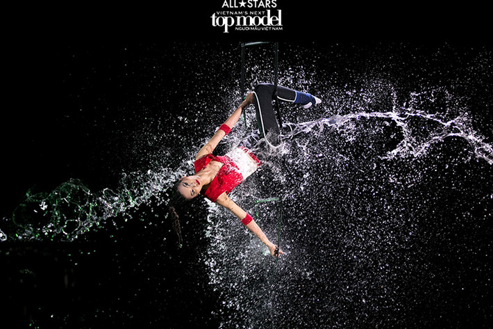 Tham gia Vietnam’s Next Top Model 2017, Kim Dung được lòng của nhiều khán giả bởi sự dung hòa, trung lập. Đặc biệt, cô giữ được phong độ ổn định.