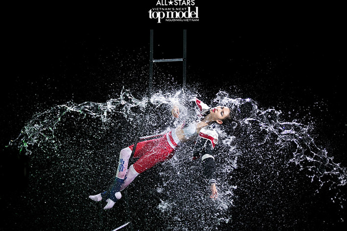 Từng lọt top 9 Vietnam's Next Top Model 2011, Thùy Dương có nhiều năm theo đuổi con đường làm người mẫu chuyên nghiệp. Ngoài hình thể chuẩn, cô còn có kinh nghiệm trình diễn catwalk.