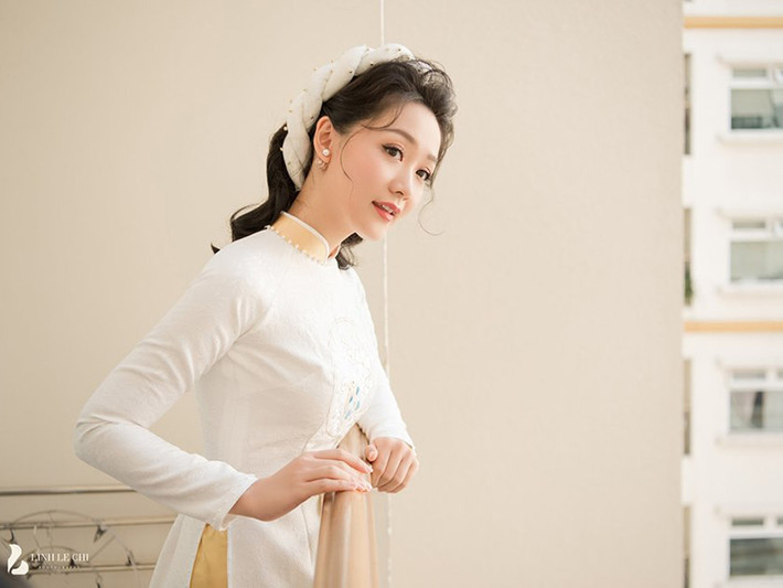 Thu Hà sở hữu nhan sắc xinh đẹp.
