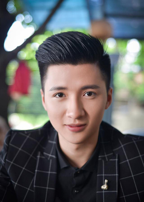 Không chỉ sự nghiệp diễn xuất mà công việc đạo diễn, MC của Trọng Hưng cũng khá mờ nhạt. Ảnh: Saostar