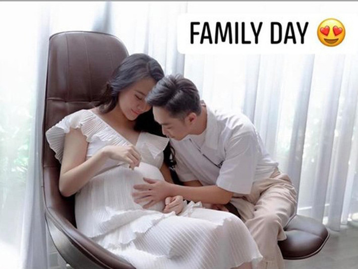 Trong những tháng cuối thai kỳ, Đàm Thu Trang mới công khai thông tin bầu bí. Ngoài ra, đến nay, cô vẫn giữ kín hình ảnh con gái.