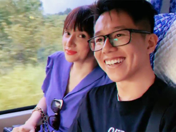 Sau Hương Giang, Matt Liu cũng chia sẻ câu "Hi em" trên trang cá nhân.