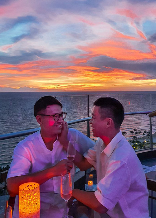 Trong những năm qua, cặp đôi luôn dành cho nhau những lời ngọt ngào, cùng nhau đi du lịch nhiều nơi.