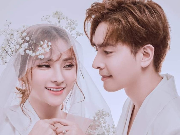 Xem clip Thu Thủy chia sẻ về cuộc sống, Kin Nguyễn thấy đồng cảm, muốn động viên an ủi nên đã gửi tin nhắn được kết bạn trên Facebook. Sau hơn 1 tháng nhắn tin, gọi điện, cả hai có cuộc hẹn đầu tiên. Ảnh: FBNV