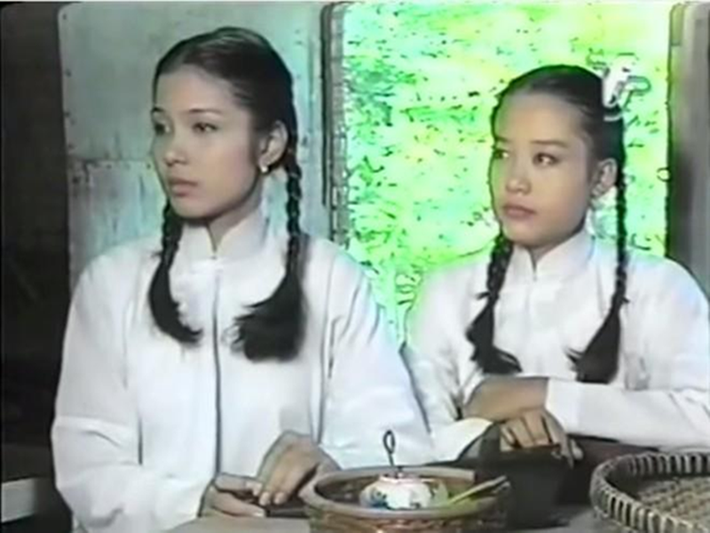 Trong cuộc phỏng vấn với Dân Việt, Hồng Ánh cho biết, ngay vai diễn đầu tiên Bạch Vân - trong "Người đẹp Tây Đô" – 1996, cô đã xác định được con đường sự nghiệp của mình. Ảnh: Một thế giới