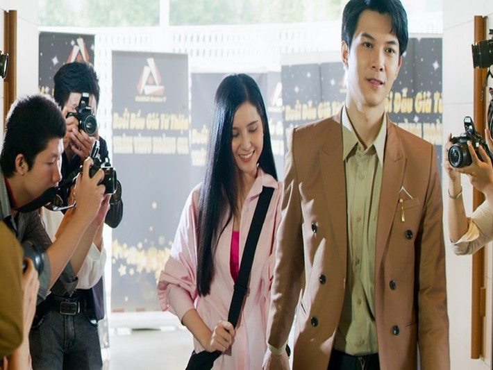 Ngoài làm người mẫu, sau lùm xùm với Jack, Thiên An còn đóng phim. Dịp Tết Nguyên đán 2022, cô đóng nữ chính phim “Mưu kế thượng lưu”. Đây là lần đầu tiên cô thử sức với màn ảnh rộng. Ảnh: Galaxy