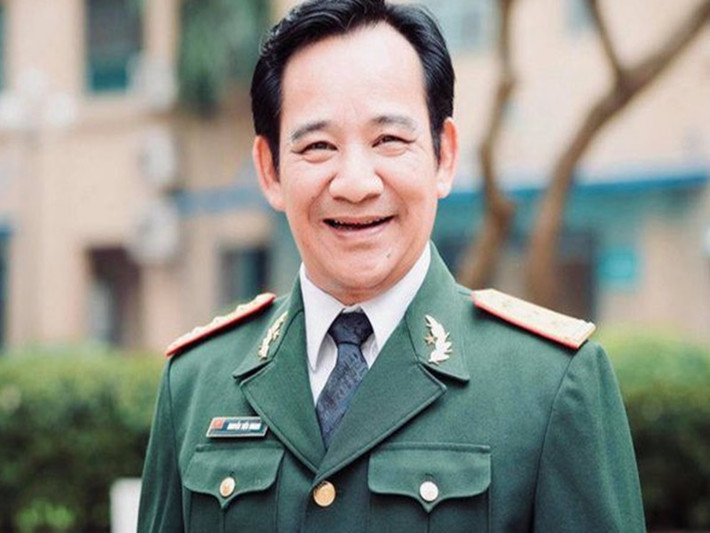 Quang Tèo từng đoạt huy chương vàng tại Hội diễn toàn quân (năm 1995), Hội diễn Sân khấu chuyên nghiệp toàn quốc (năm 2004), Liên hoan Sân khấu Kịch nói Toàn quốc (năm 2018). Ảnh: Sức khỏe và đời sống