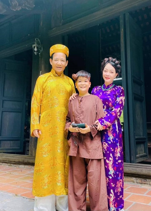 Năm 2012, Quang Tèo được phong tặng danh hiệu nghệ sĩ ưu tú. Ảnh: Dân Việt
