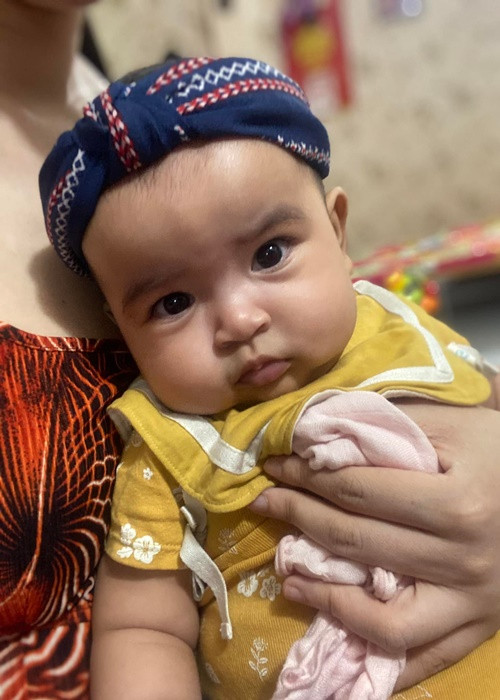 Nàng công chúa nhà Võ Hạ Trâm càng lớn càng giống bố như đúc.