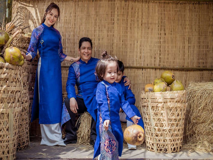 Bé Đỗ Thiên Phú là con trai thứ hai của Thanh Thúy - Đức Thịnh. Cậu nhóc có tên thân mật là Tết vì sinh vào mùng 3 Tết Nguyên đán 2019.
