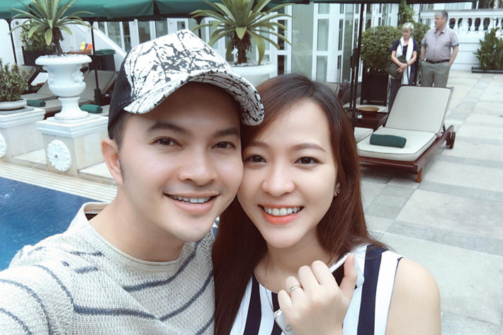 6 tháng sau đám cưới, vợ chồng Nam Cường đã có tin vui. Vào tháng 9/2016, nam ca sĩ sinh năm 1985 tiết lộ bà xã đã mang bầu hơn 4 tháng. (Ảnh: Facebook nhân vật)