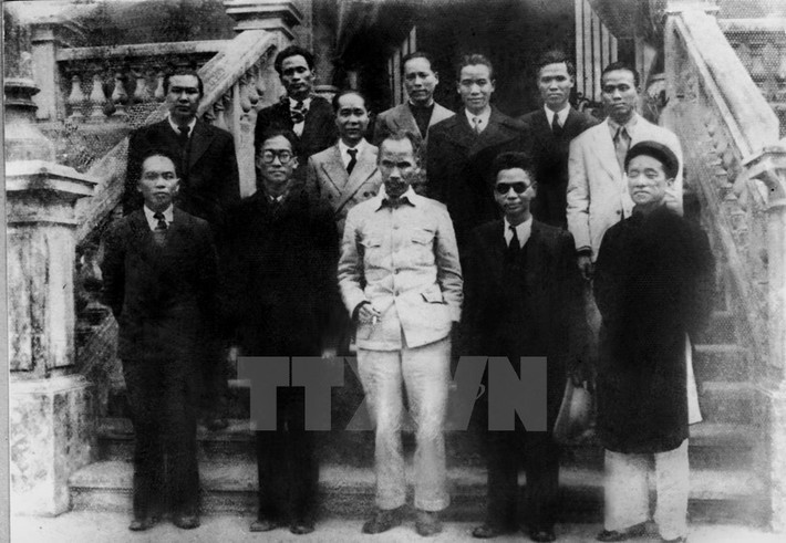 Chính phủ lâm thời được thành lập ngày 25/8/1945 do Chủ tịch Hồ Chí Minh làm Chủ tịch. (Nguồn: Tư liệu TTXVN)