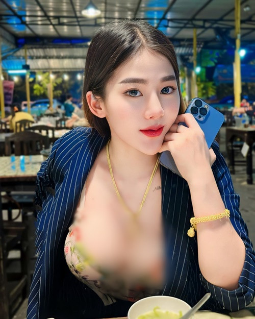 Hot girl xứ chùa Vàng hiện tại có 176.000 người theo dõi trên Instagram.