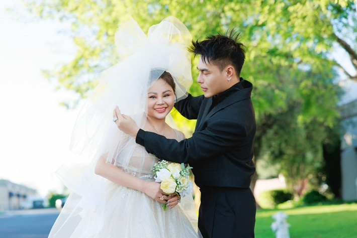 Mới đây, Lê Dương Bảo Lâm - Lê Giang hóa thân cô dâu, chú rể.