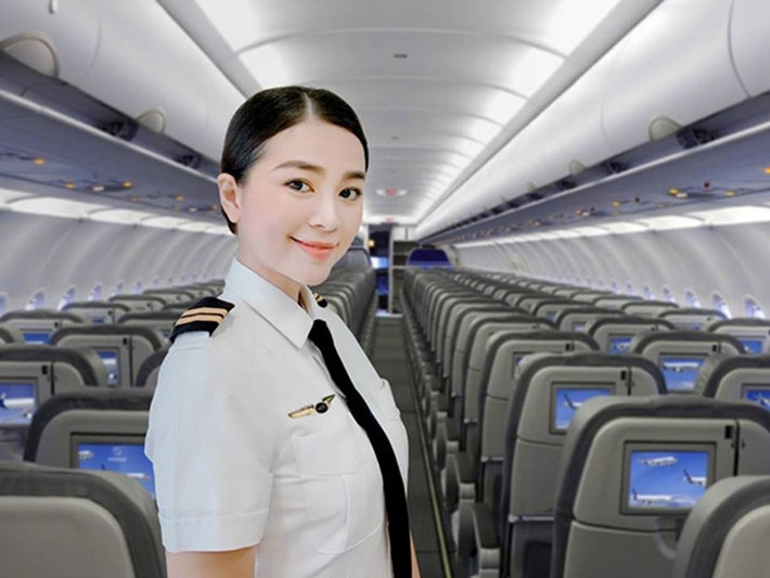 Không chỉ Hà Duy rời showbiz để làm phi công, người mẫu, diễn viên Diệu Thúy cũng chuyển sang nghề hàng không. Ảnh: Dân Việt.